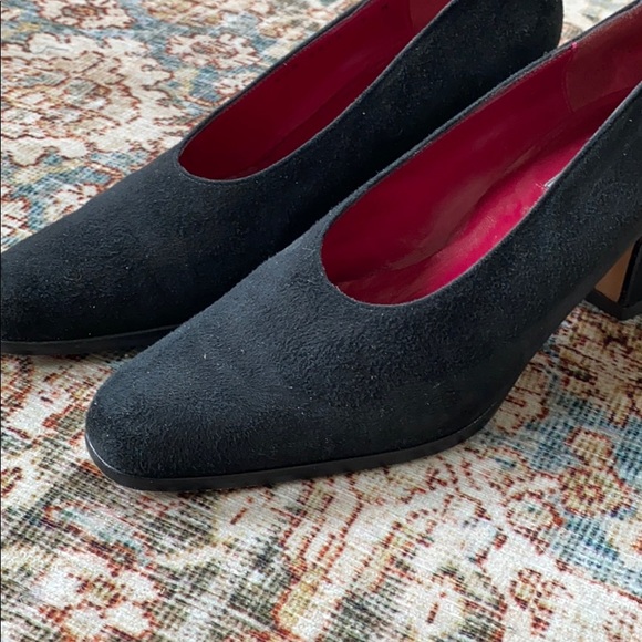 Charles Jourdan Suede Bis Pumps - Picture 8 of 11